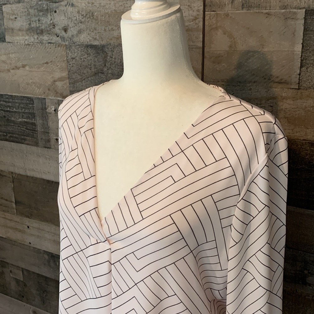 Ann Taylor Long Sleeve Top Size M - Picture 6 of 16
